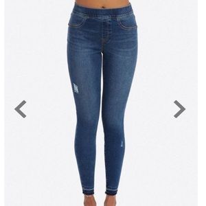 Spanx Distressed Ankle Skinny Jeans - Small